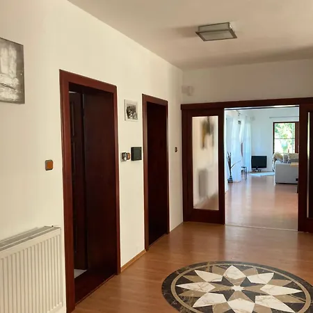 Villa Relaxace V Blízkosti Poděbrad - Kanín *